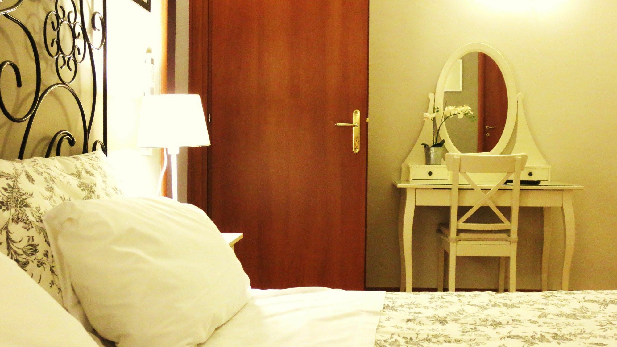 Borghese Affittacamere 3*